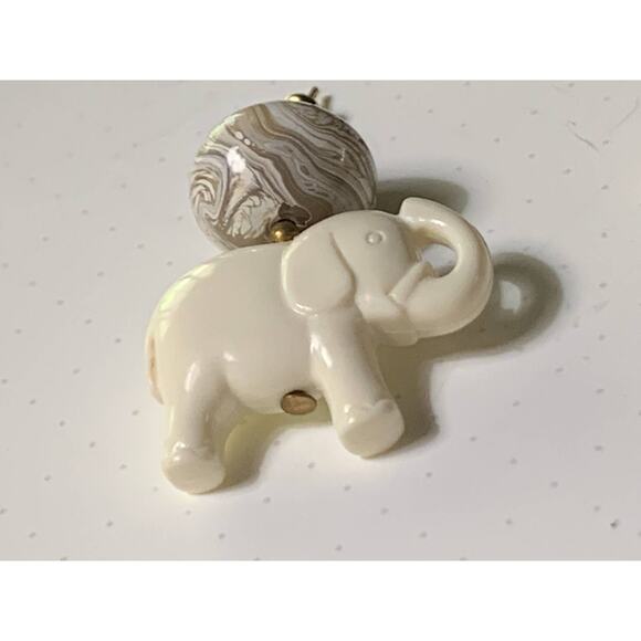 vintage elephant and swirl bead drop earring - Picture 4 of 4